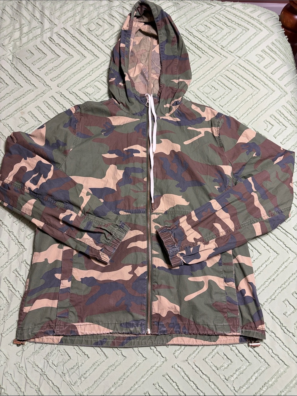 Forever 21 Camo Hooded Windbreaker Jacket in Green, Brown, Tan